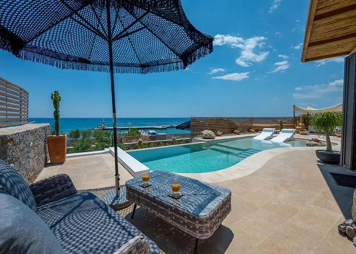 Mneme Suites & Villas